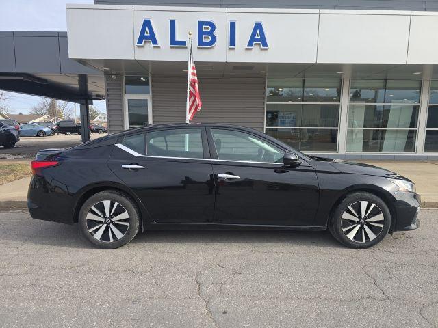 used 2021 Nissan Altima car