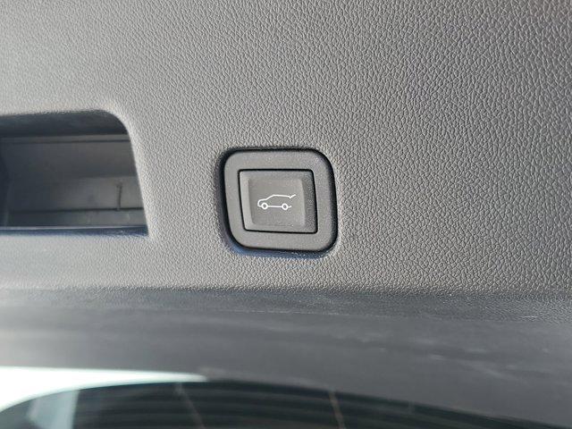 used 2025 GMC Acadia car, priced at $31,982