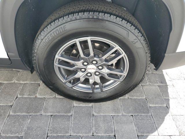 used 2025 GMC Acadia car, priced at $31,982