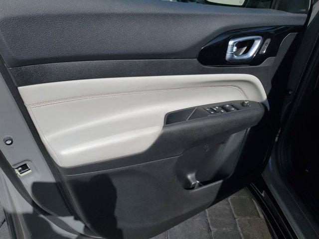 used 2022 Jeep Compass car, priced at $21,998