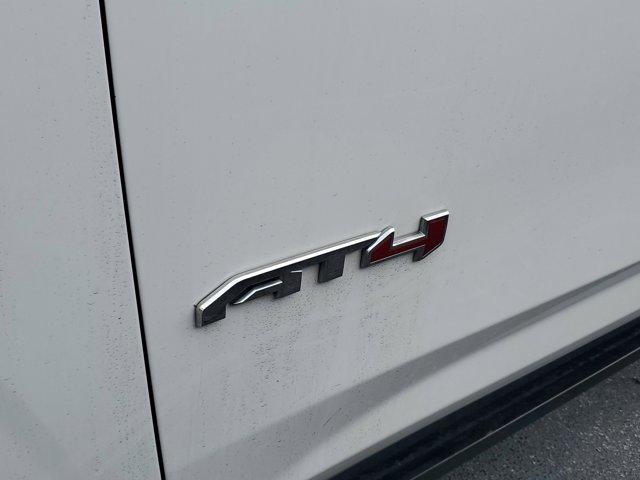 used 2022 GMC Yukon XL car, priced at $57,488