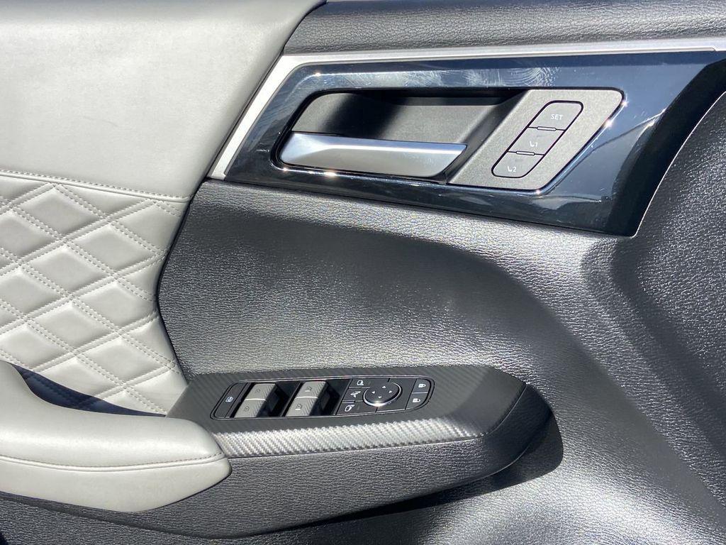 used 2024 Mitsubishi Outlander PHEV car, priced at $27,700