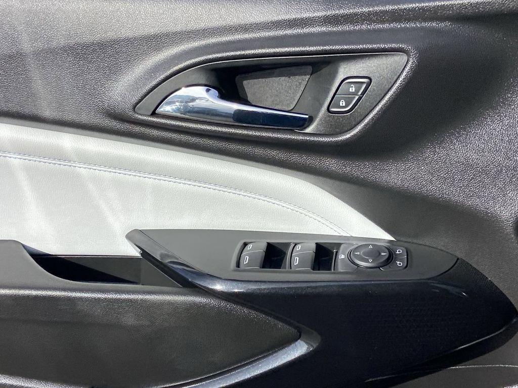 used 2025 Chevrolet Trax car, priced at $20,063