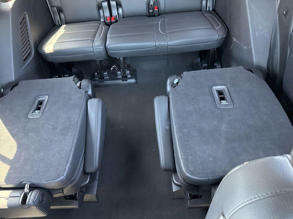 used 2025 GMC Yukon car, priced at $68,500