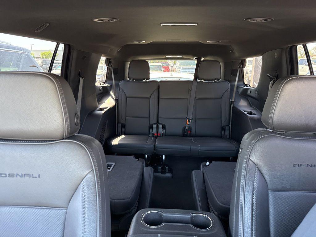 used 2025 GMC Yukon car, priced at $68,500