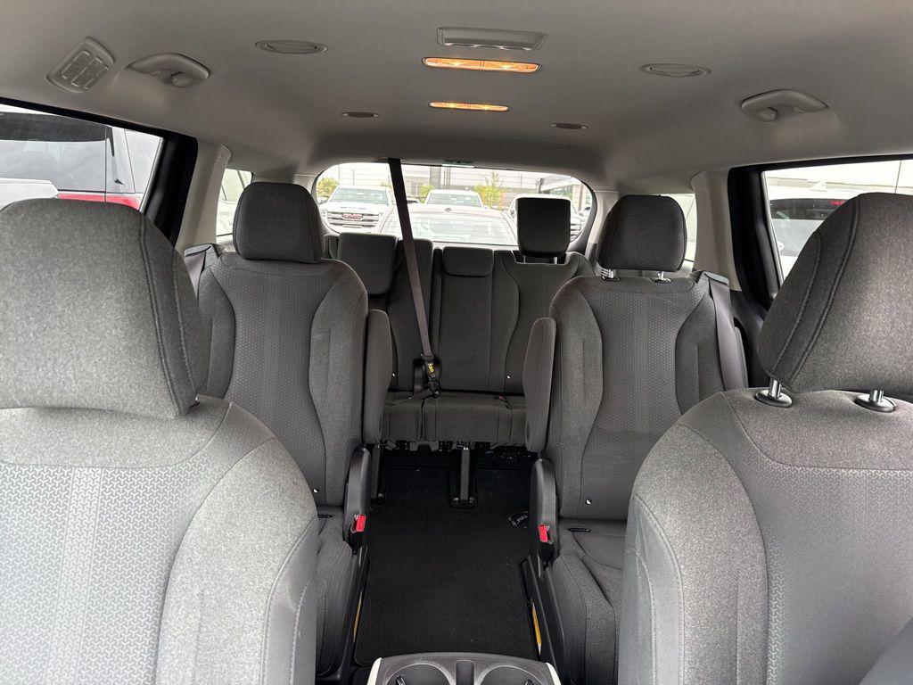 used 2023 Kia Carnival car, priced at $24,900