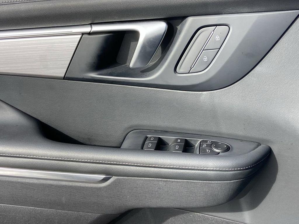 used 2025 Buick Enclave car, priced at $32,999