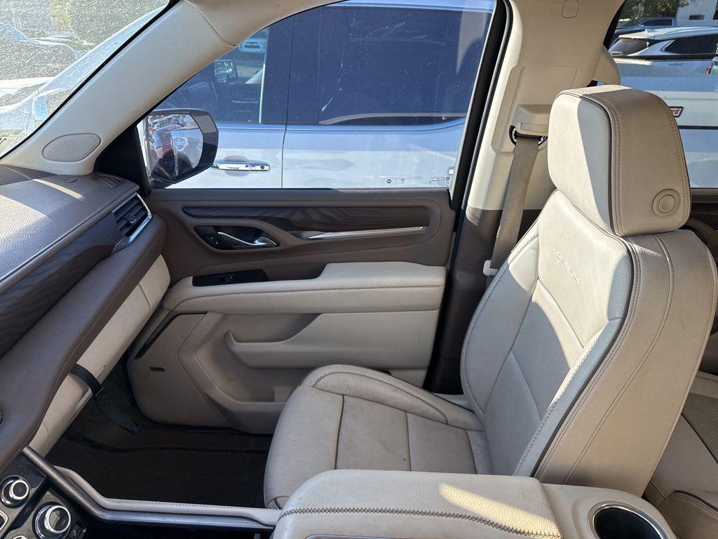 used 2023 GMC Yukon car, priced at $59,900