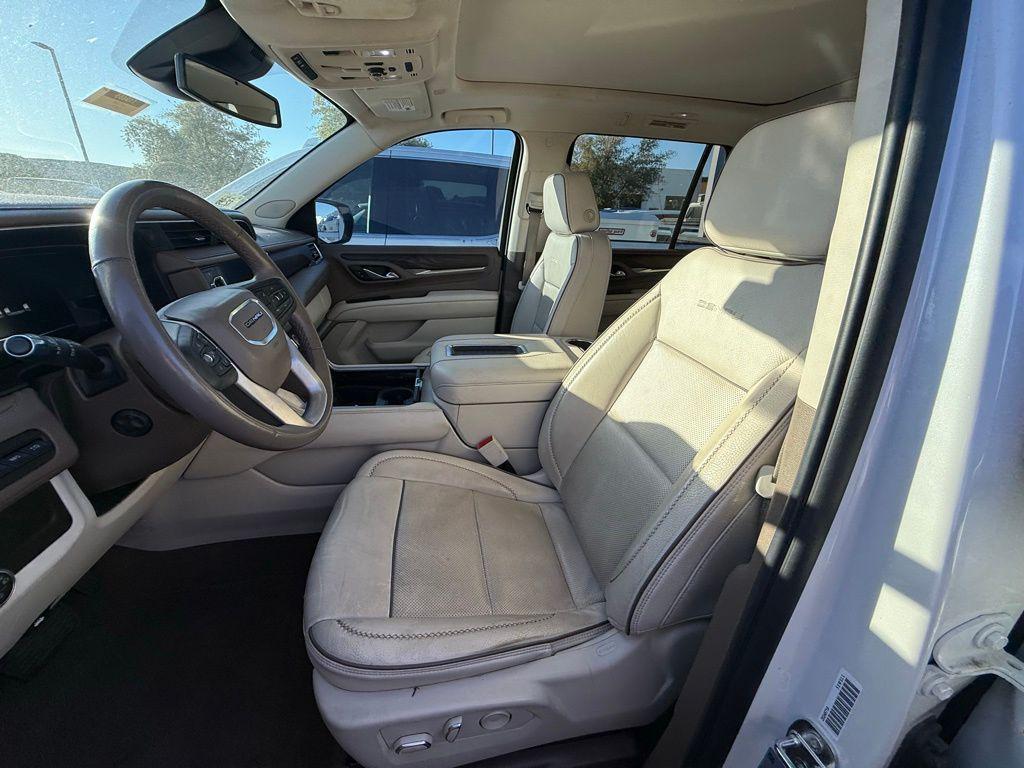used 2023 GMC Yukon car, priced at $59,900