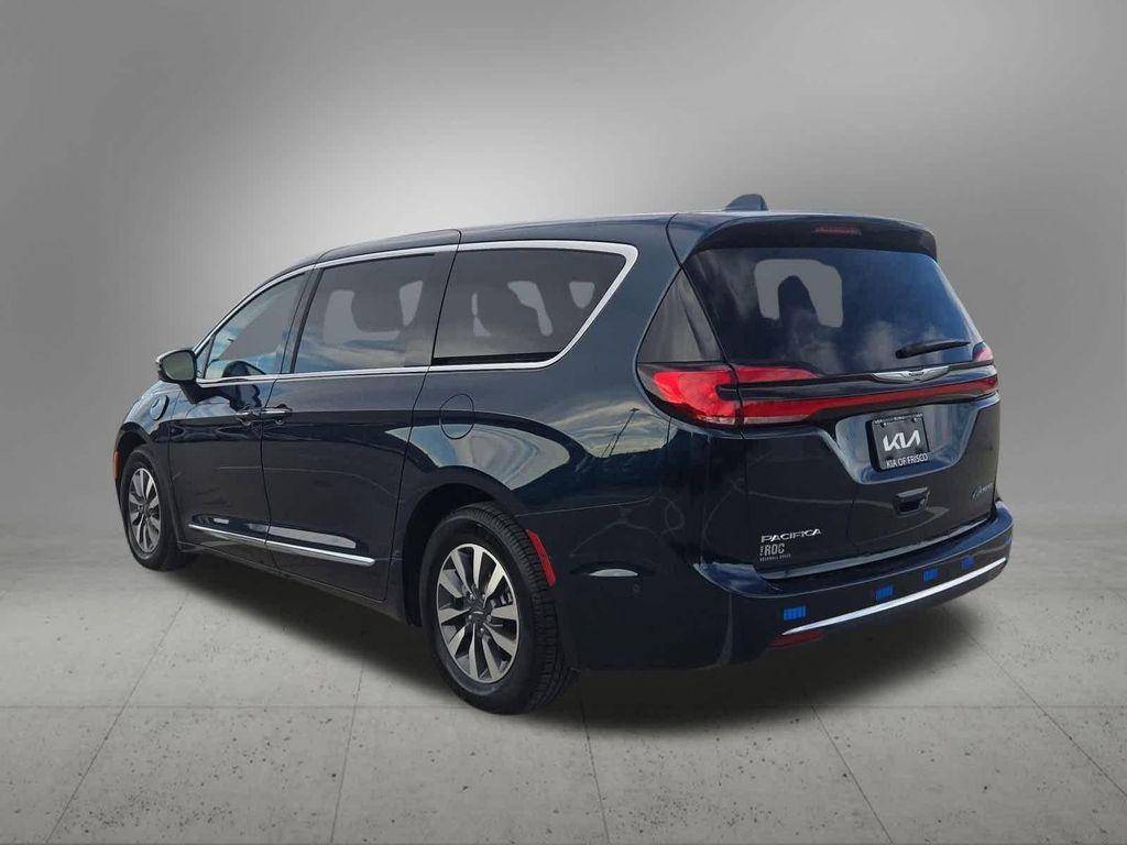 used 2022 Chrysler Pacifica Hybrid car, priced at $28,394