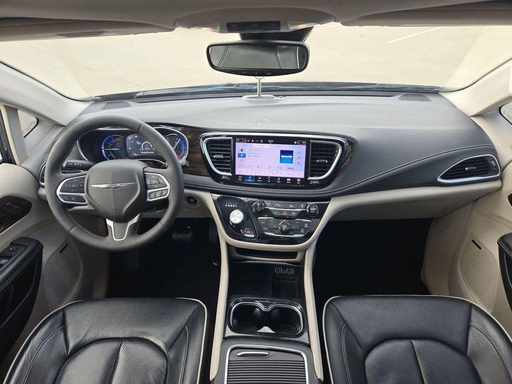 used 2022 Chrysler Pacifica Hybrid car, priced at $28,394