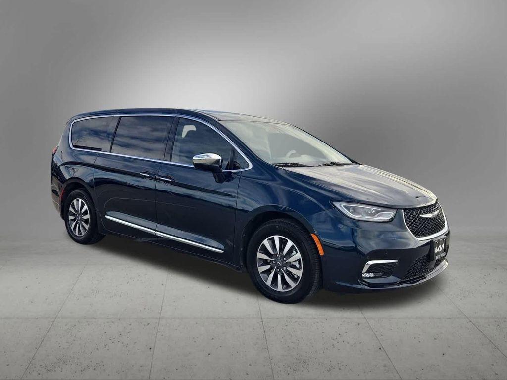 used 2022 Chrysler Pacifica Hybrid car, priced at $28,394