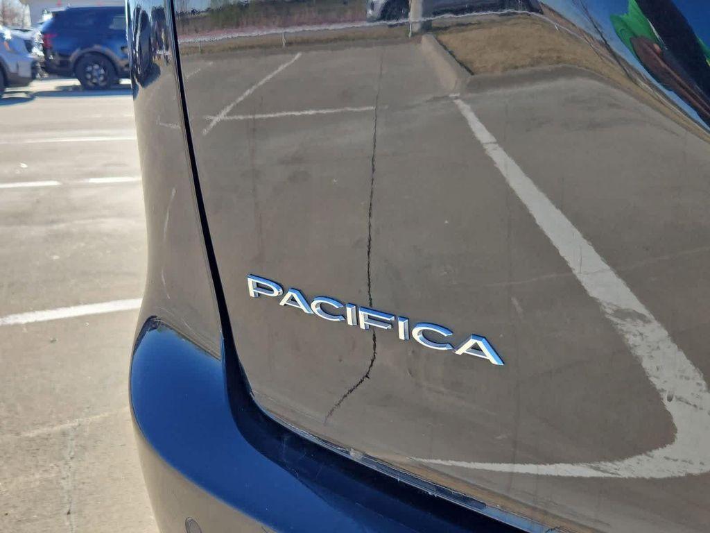 used 2018 Chrysler Pacifica Hybrid car, priced at $16,198