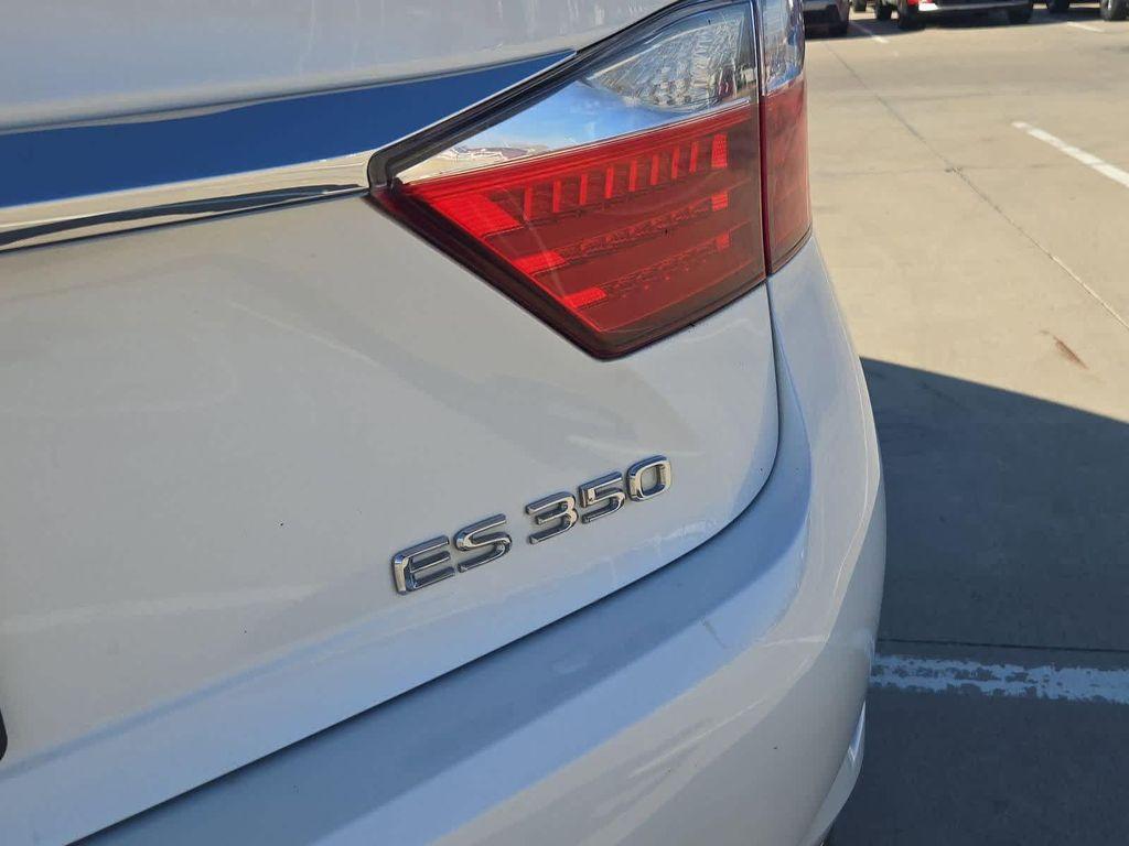 used 2013 Lexus ES 350 car, priced at $13,994