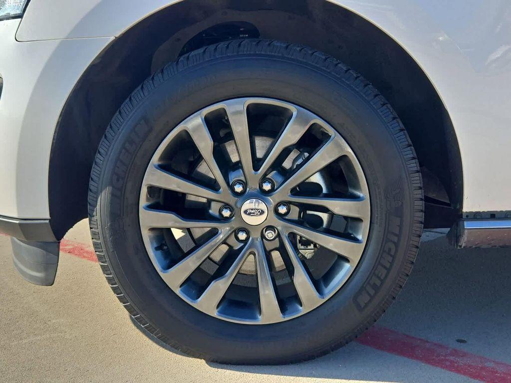 used 2019 Ford Expedition car, priced at $26,998