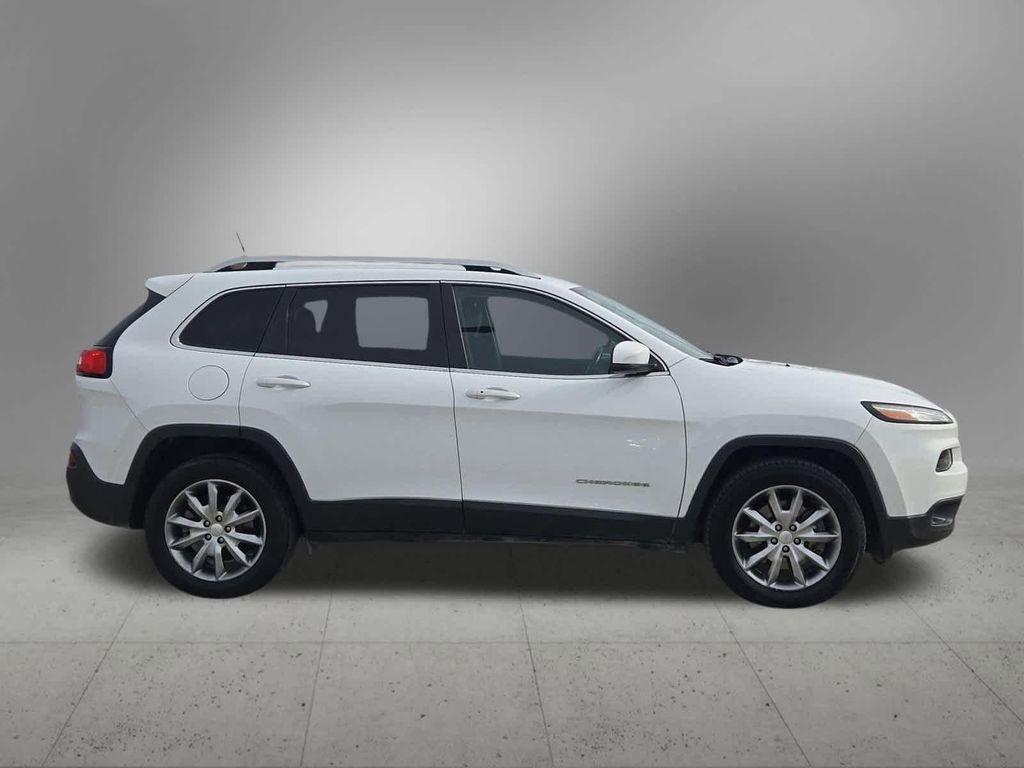 used 2018 Jeep Cherokee car, priced at $10,292