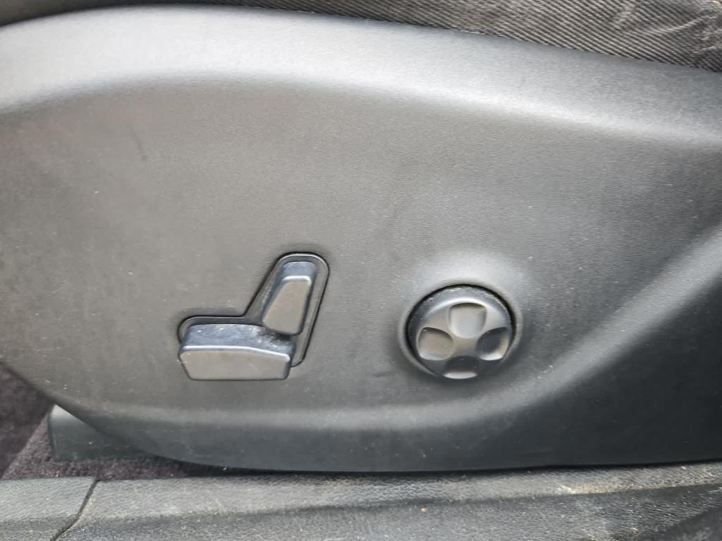 used 2017 Jeep Cherokee car, priced at $11,797