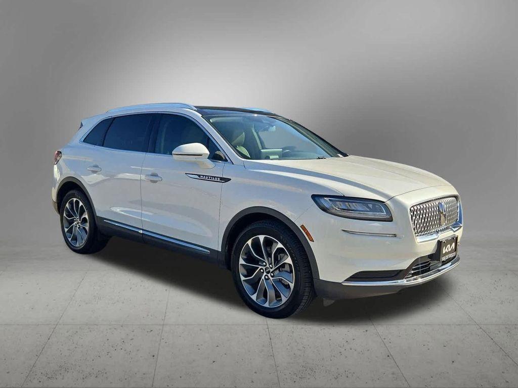 used 2022 Lincoln Nautilus car, priced at $25,796