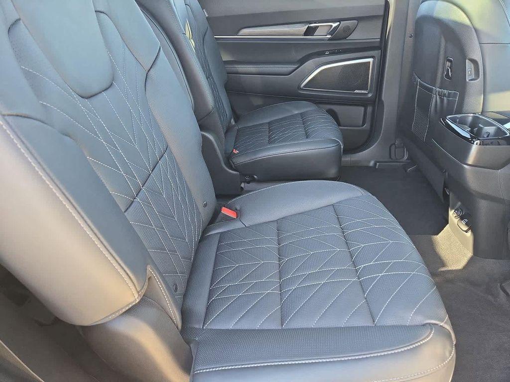 used 2024 Kia Telluride car, priced at $39,391