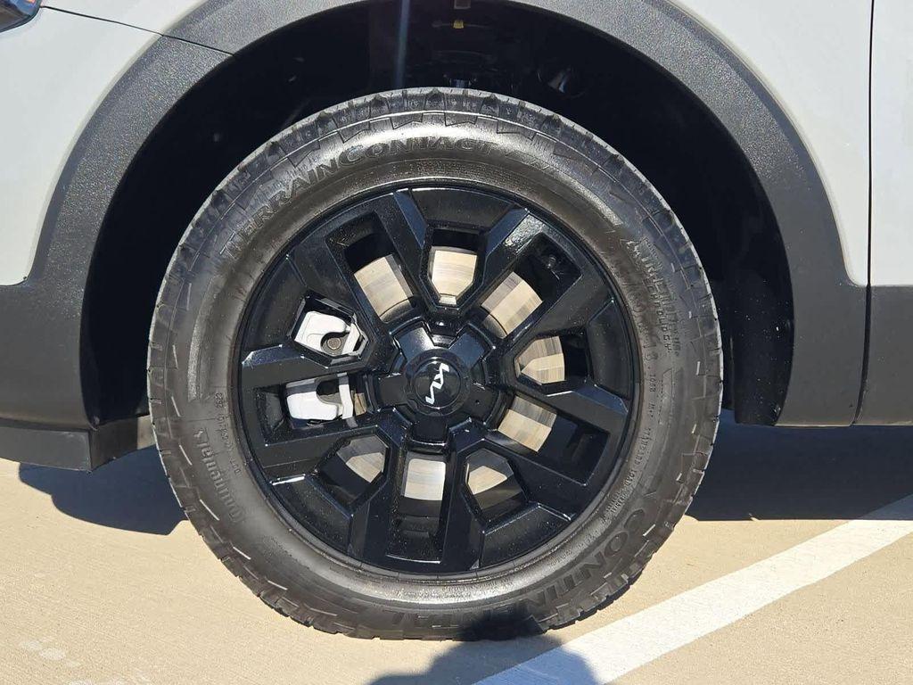 used 2024 Kia Telluride car, priced at $39,391