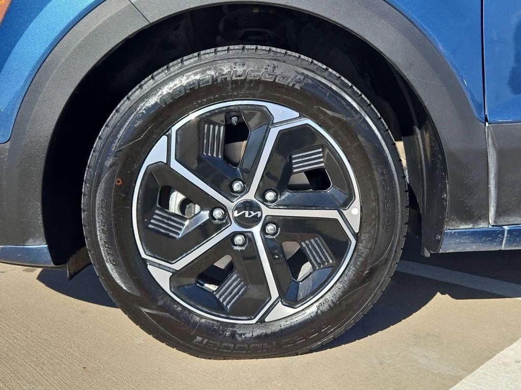 used 2023 Kia Niro Plug-In Hybrid car, priced at $22,692