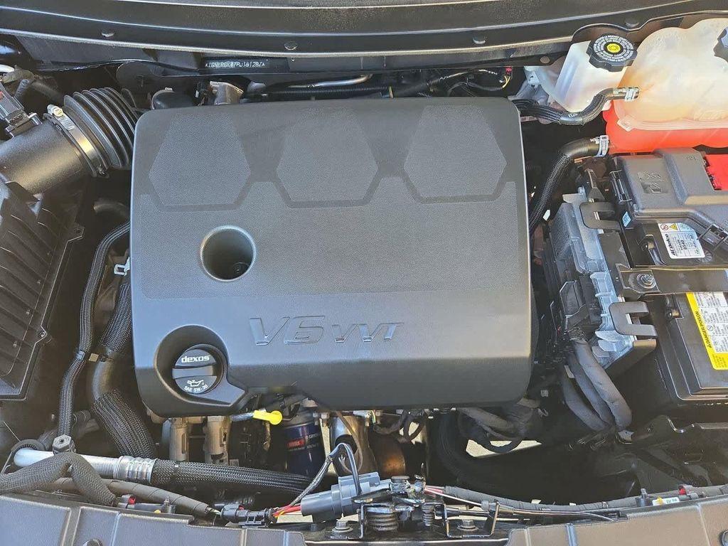 used 2023 Chevrolet Traverse car, priced at $24,298