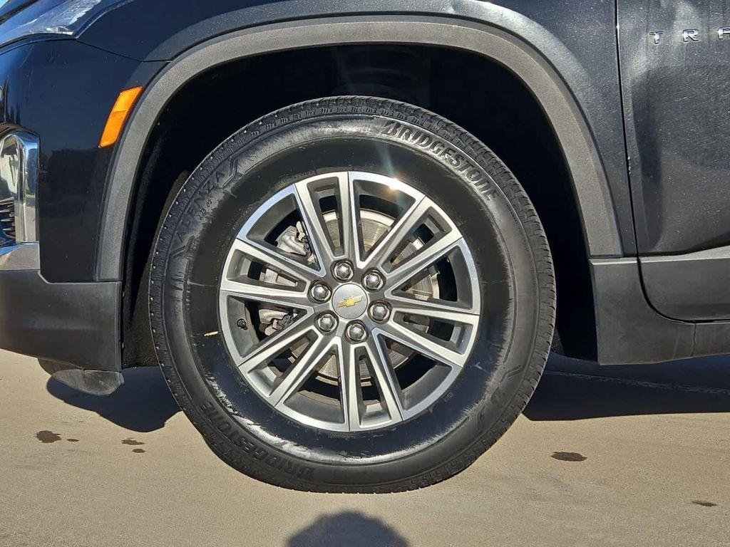 used 2023 Chevrolet Traverse car, priced at $24,298
