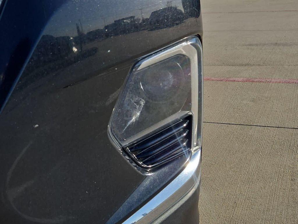 used 2023 Chevrolet Traverse car, priced at $24,298