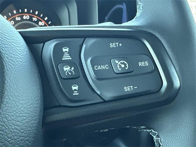 new 2025 Jeep Gladiator car, priced at $45,532