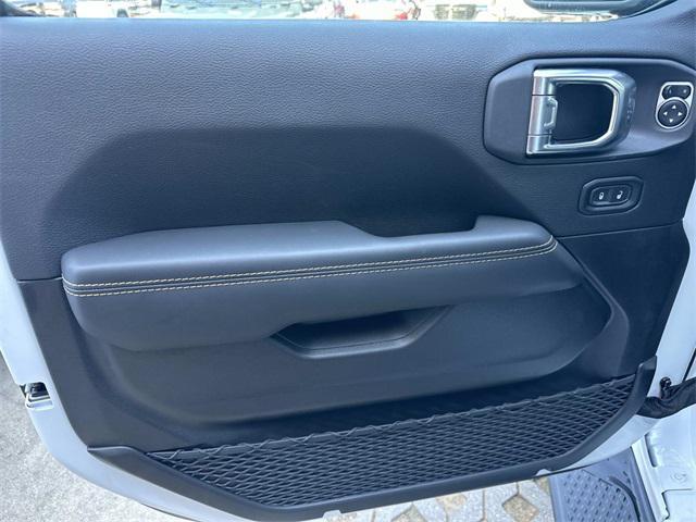 new 2025 Jeep Gladiator car, priced at $45,532