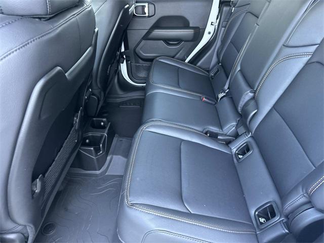 new 2025 Jeep Gladiator car, priced at $45,532