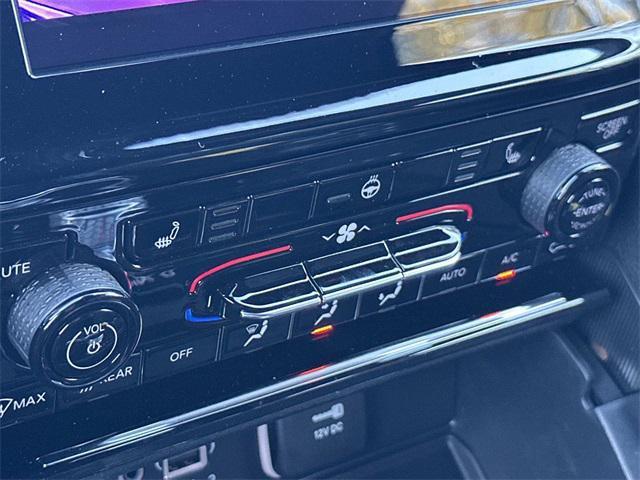 new 2025 Jeep Grand Cherokee car, priced at $39,498