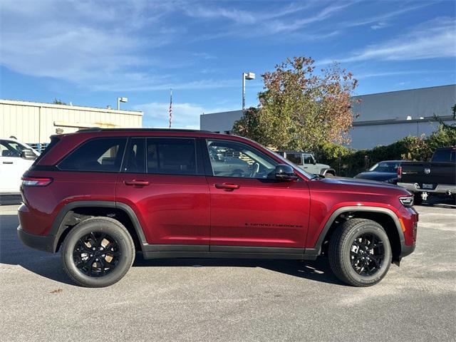 new 2025 Jeep Grand Cherokee car, priced at $39,498