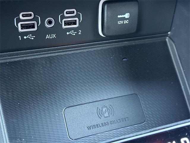 new 2025 Jeep Grand Cherokee car, priced at $39,498