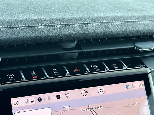 new 2025 Jeep Grand Cherokee car, priced at $45,803