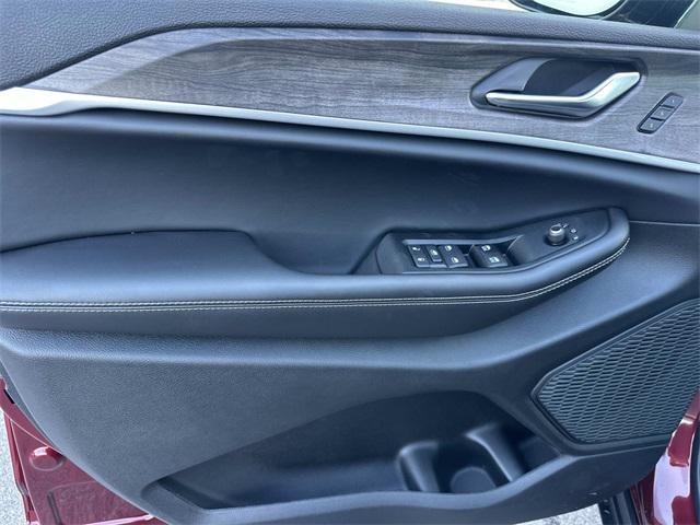 new 2025 Jeep Grand Cherokee car, priced at $45,803