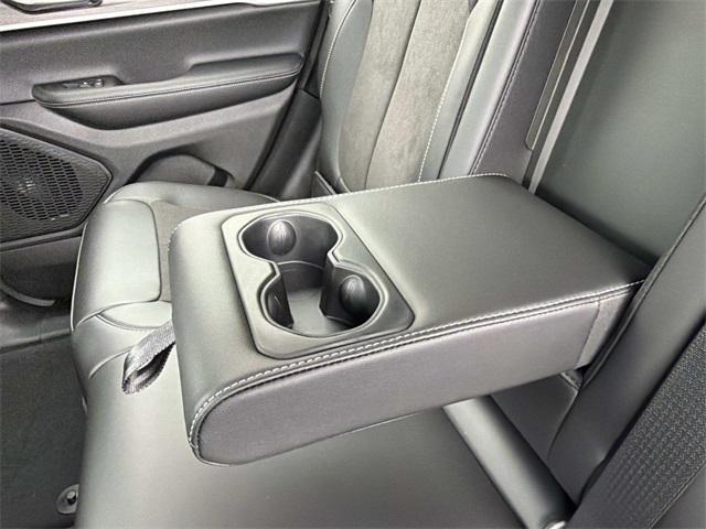 new 2026 Jeep Grand Cherokee car, priced at $48,408