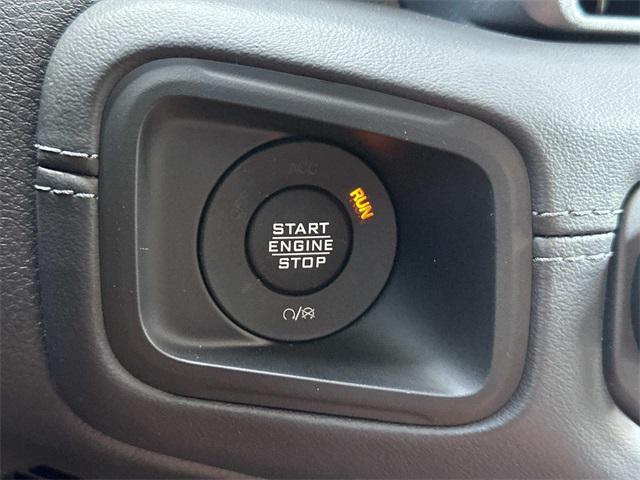 new 2025 Jeep Gladiator car, priced at $49,148