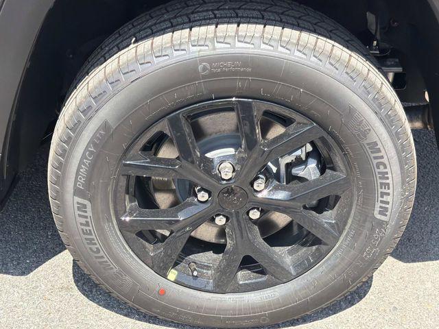 new 2026 Jeep Grand Cherokee L car, priced at $42,515