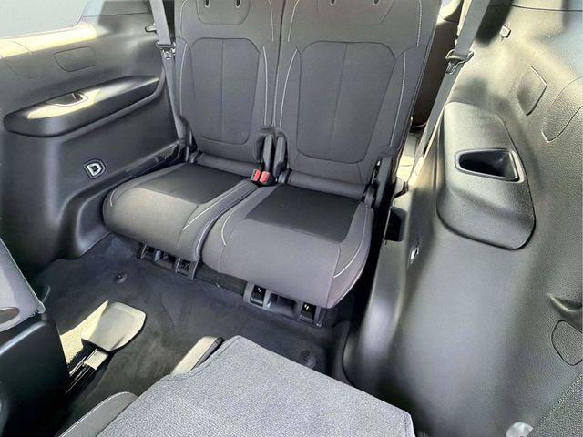 new 2026 Jeep Grand Cherokee L car, priced at $39,211