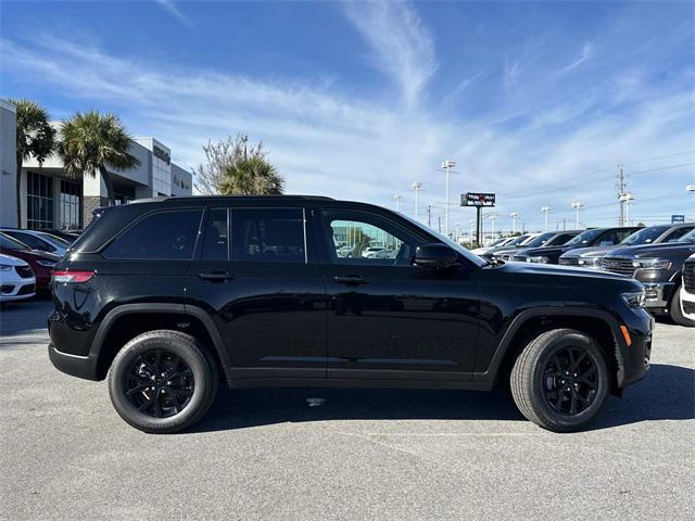 new 2025 Jeep Grand Cherokee car, priced at $37,498