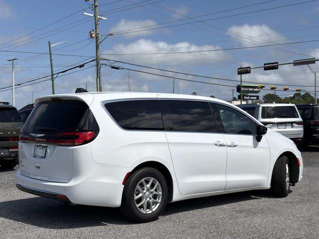 used 2025 Chrysler Pacifica car, priced at $36,555