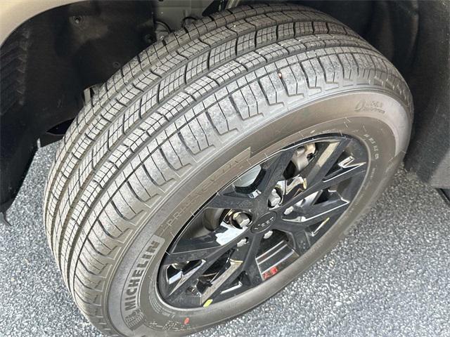 new 2025 Jeep Grand Cherokee car, priced at $39,498