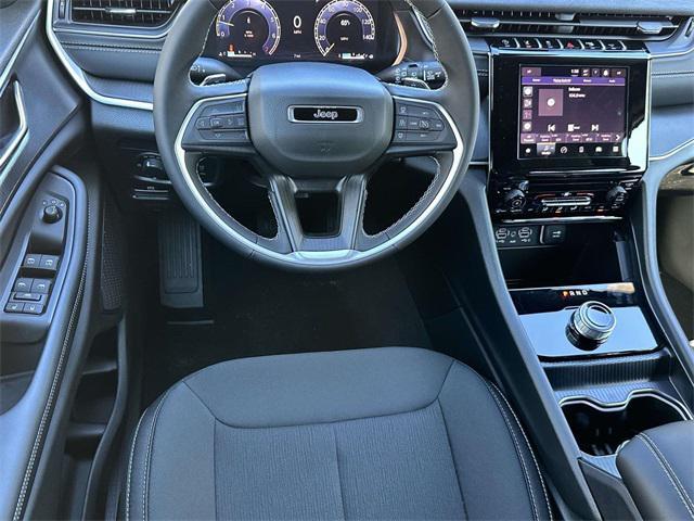 new 2025 Jeep Grand Cherokee car, priced at $35,580