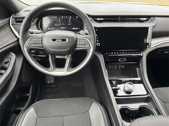 new 2026 Jeep Grand Cherokee car, priced at $47,872