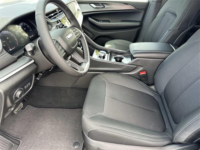 new 2025 Jeep Grand Cherokee car, priced at $35,044