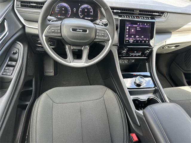 new 2025 Jeep Grand Cherokee car, priced at $35,044