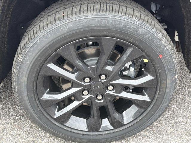 new 2026 Jeep Grand Cherokee L car, priced at $51,672