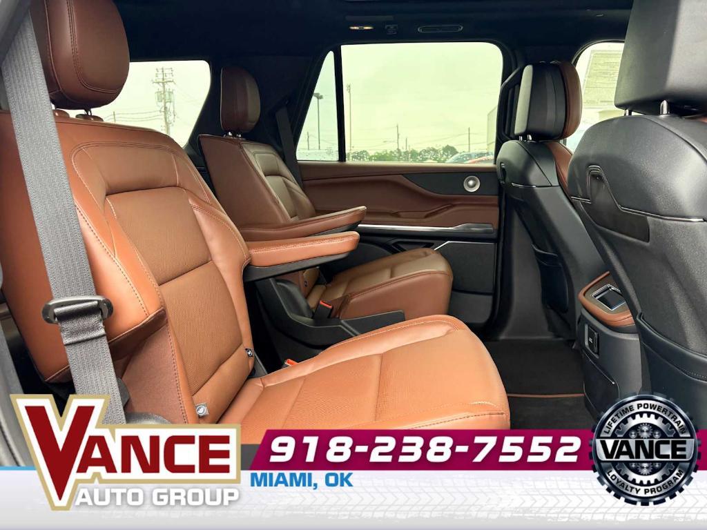 new 2026 Lincoln Navigator car, priced at $96,802