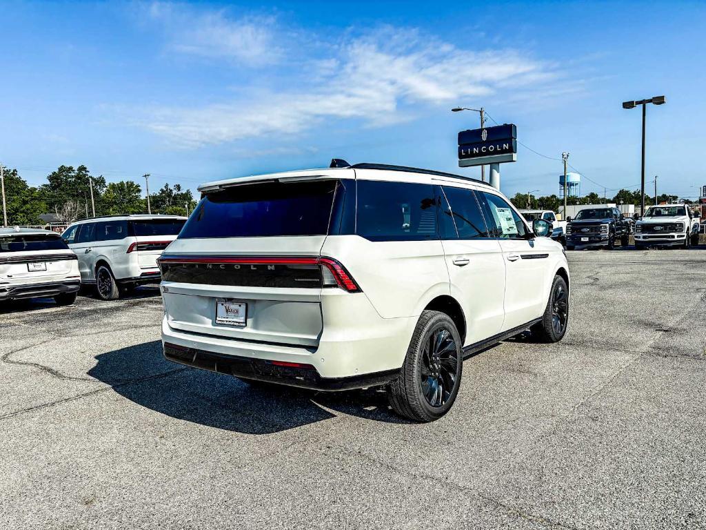 new 2025 Lincoln Navigator car, priced at $98,440